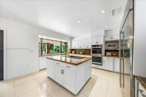 Villa ou maison à vendre à Pinecrest, Floride: 6 chambres, 525.73 m2 № 1485915 - photo 18