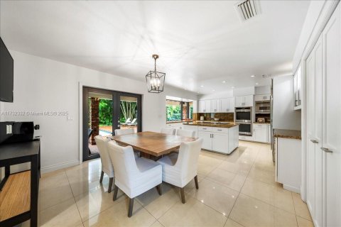 Villa ou maison à vendre à Pinecrest, Floride: 6 chambres, 525.73 m2 № 1485915 - photo 16