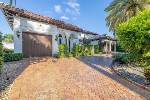 Villa ou maison à vendre à North Palm Beach, Floride: 4 chambres, 371.33 m2 № 2419441 - photo 2