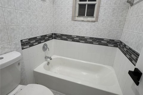 Immobilier commercial à louer à Hialeah, Floride: 1 chambre, 179.02 m2 № 2053287 - photo 5