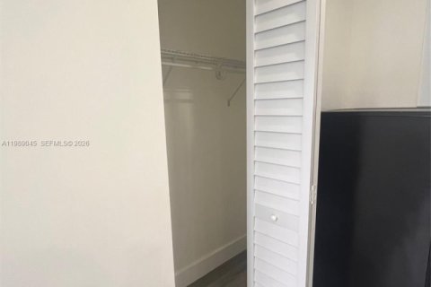 Immobilier commercial à louer à Hialeah, Floride: 1 chambre, 179.02 m2 № 2053287 - photo 6