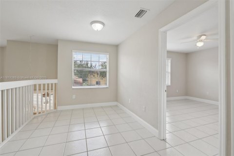 Casa en venta en Pembroke Pines, Florida, 4 dormitorios, 251.67 m2 № 1779611 - foto 28