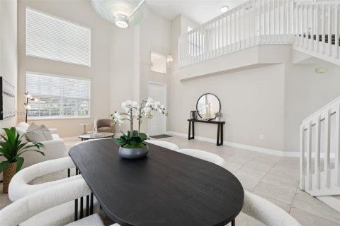 Casa en venta en Pembroke Pines, Florida, 4 dormitorios, 251.67 m2 № 1779611 - foto 18