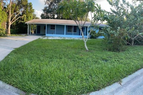 House in Sarasota, Florida 3 bedrooms, 127.37 sq.m. № 1912114 - photo 3