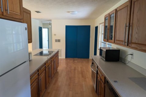 House in Sarasota, Florida 3 bedrooms, 127.37 sq.m. № 1912114 - photo 14