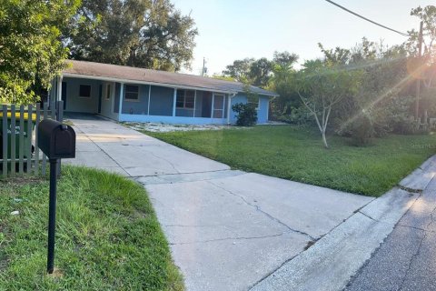 House in Sarasota, Florida 3 bedrooms, 127.37 sq.m. № 1912114 - photo 8