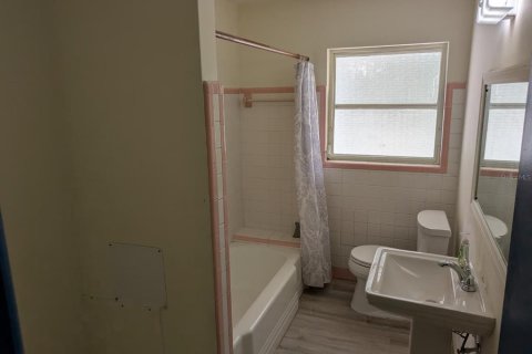 House in Sarasota, Florida 3 bedrooms, 127.37 sq.m. № 1912114 - photo 21