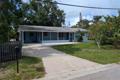 House in Sarasota, Florida 3 bedrooms, 127.37 sq.m. № 1912114 - photo 9