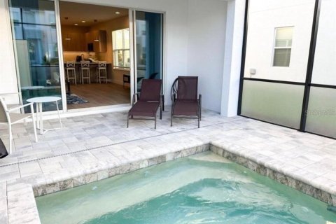 Townhouse in Clermont, Florida 4 bedrooms, 171.4 sq.m. № 2143159 - photo 9