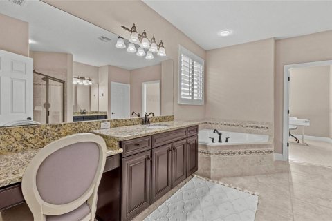 House in Windermere, Florida 7 bedrooms, 364.92 sq.m. № 1830101 - photo 28