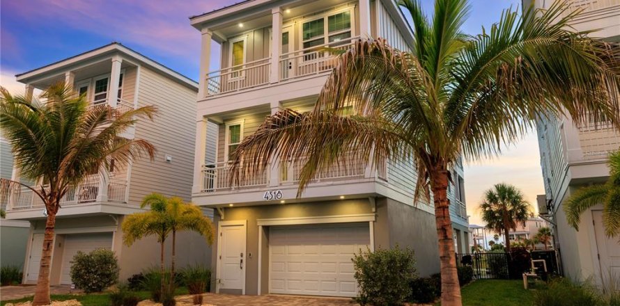 Villa ou maison à HUNTERS POINT à Cortez, Floride 3 chambres, 154.03 m2 № 2429221