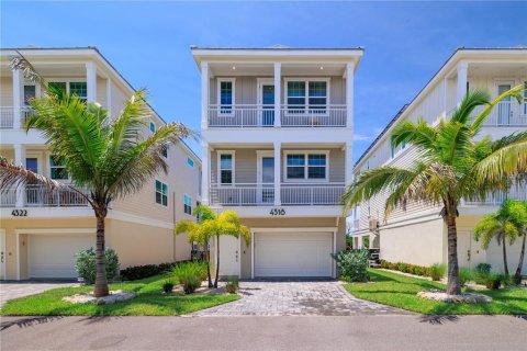 Villa ou maison à vendre à Cortez, Floride: 3 chambres, 154.03 m2 № 2429221 - photo 3