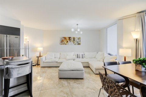 Condo in Bay Harbor Islands, Florida, 2 bedrooms  № 1697732 - photo 13
