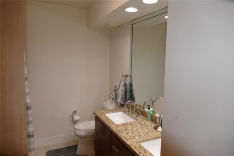 Casa en alquiler en Plantation, Florida, 4 dormitorios, 225.94 m2 № 2087250 - foto 15