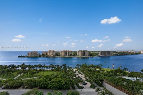 Купить кондоминиум в Майами-Бич, Флорида 3 спальни, 217.39м2, № 1964097 - фото 10