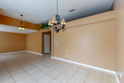 House in Homosassa, Florida 4 bedrooms, 199.18 sq.m. № 1771382 - photo 7