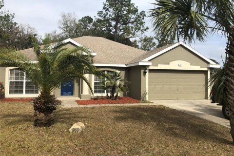 House in Homosassa, Florida 4 bedrooms, 199.18 sq.m. № 1771382 - photo 1