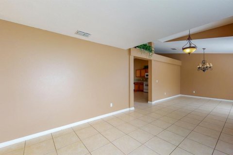 House in Homosassa, Florida 4 bedrooms, 199.18 sq.m. № 1771382 - photo 8