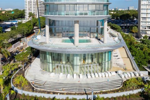 Condominio en venta en Miami, Florida, 4 dormitorios, 255.67 m2 № 2032148 - foto 9