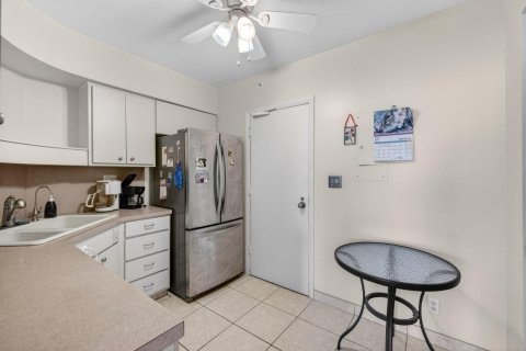 Condo in Fort Lauderdale, Florida, 1 bedroom № 2146319 - photo 21