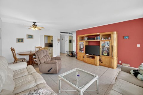Condo in Fort Lauderdale, Florida, 1 bedroom № 2146319 - photo 8