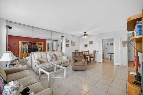 Condo in Fort Lauderdale, Florida, 1 bedroom № 2146319 - photo 9