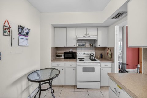 Condo in Fort Lauderdale, Florida, 1 bedroom № 2146319 - photo 25