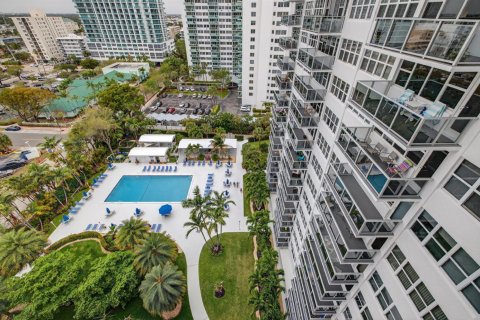 Condo in Fort Lauderdale, Florida, 1 bedroom № 2146319 - photo 17