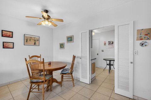 Condo in Fort Lauderdale, Florida, 1 bedroom № 2146319 - photo 11