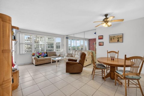 Condo in Fort Lauderdale, Florida, 1 bedroom № 2146319 - photo 4
