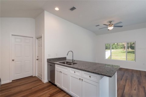 House in Ocklawaha, Florida 3 bedrooms, 114.36 sq.m. № 1791521 - photo 20