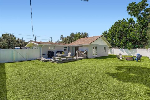 House in Bradenton, Florida 3 bedrooms, 160.35 sq.m. № 1902817 - photo 28