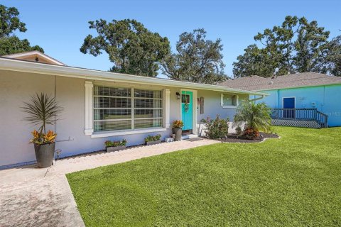 House in Bradenton, Florida 3 bedrooms, 160.35 sq.m. № 1902817 - photo 3