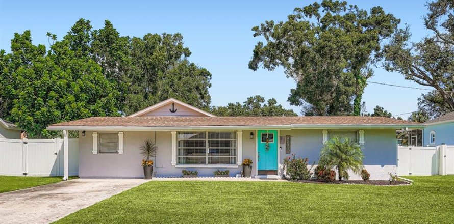 House in Bradenton, Florida 3 bedrooms, 160.35 sq.m. № 1902817