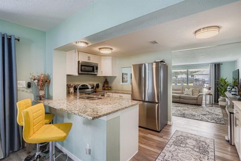House in Bradenton, Florida 3 bedrooms, 160.35 sq.m. № 1902817 - photo 7