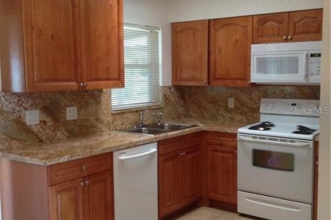 Villa ou maison à louer à Port Charlotte, Floride: 3 chambres, 120.59 m2 № 2408790 - photo 2
