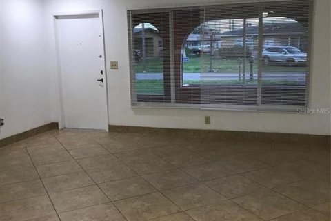 Villa ou maison à louer à Port Charlotte, Floride: 3 chambres, 120.59 m2 № 2408790 - photo 3