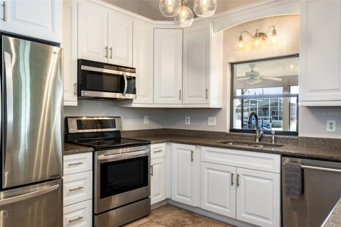 Купить виллу или дом в Палм-Кост, Флорида 8 комнат, 211.45м2, № 1326171 - фото 19
