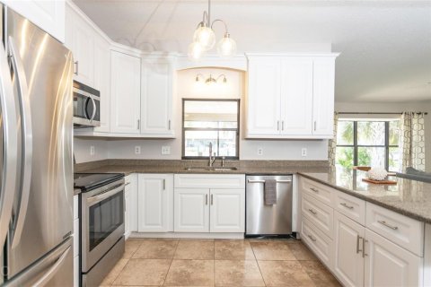 Купить виллу или дом в Палм-Кост, Флорида 8 комнат, 211.45м2, № 1326171 - фото 18