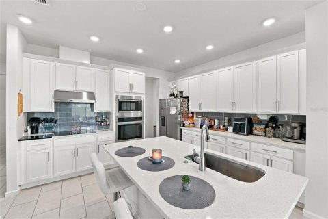 Villa ou maison à louer à Palm Bay, Floride: 5 chambres, 239.78 m2 № 2419245 - photo 8