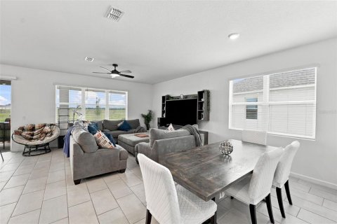 Villa ou maison à louer à Palm Bay, Floride: 5 chambres, 239.78 m2 № 2419245 - photo 12