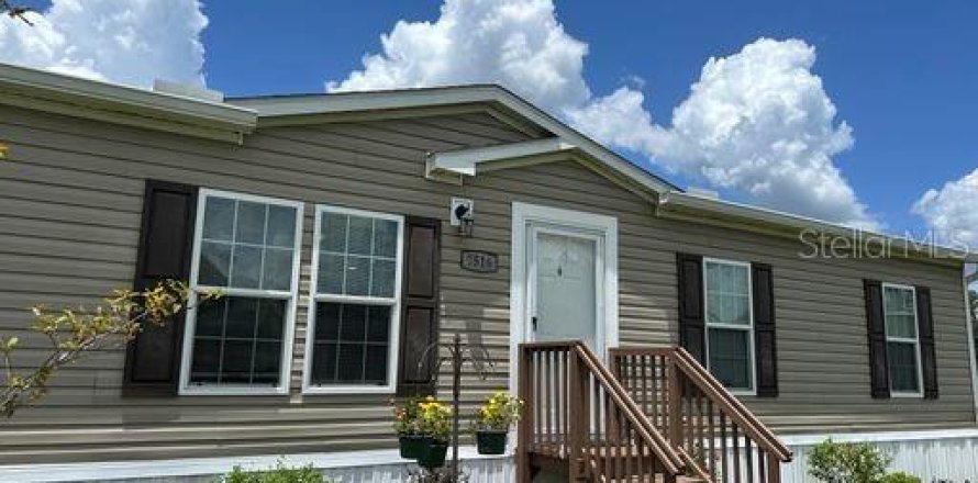 Apartamento en Micanopy, Florida 2 dormitorios, 241.55 m2 № 1906066