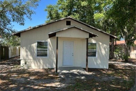 Villa ou maison à louer à Lakeland, Floride: 3 chambres, 182.55 m2 № 1820552 - photo 1