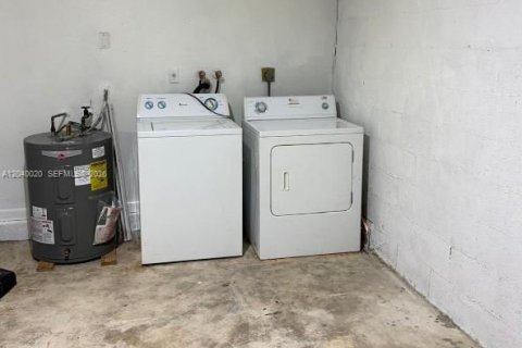 Adosado en alquiler en Homestead, Florida, 3 dormitorios, 132.57 m2 № 2086172 - foto 4