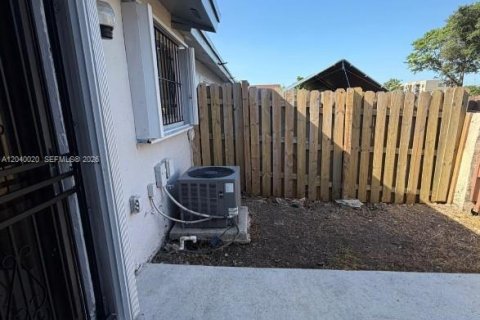 Adosado en alquiler en Homestead, Florida, 3 dormitorios, 132.57 m2 № 2086172 - foto 20