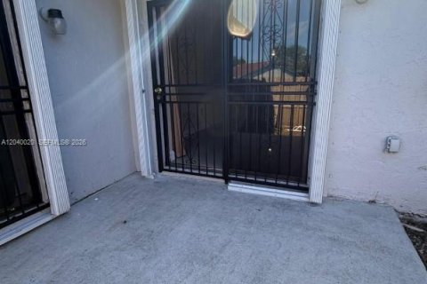 Adosado en alquiler en Homestead, Florida, 3 dormitorios, 132.57 m2 № 2086172 - foto 24