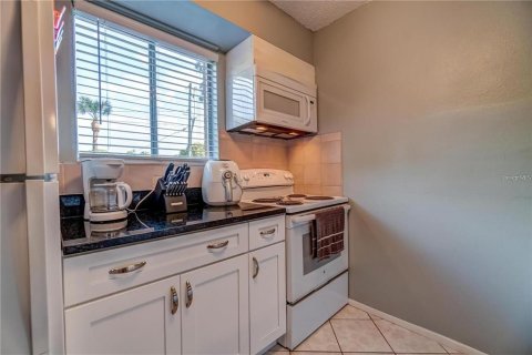 Copropriété à louer à Venice, Floride: 2 chambres, 86.96 m2 № 2195225 - photo 4