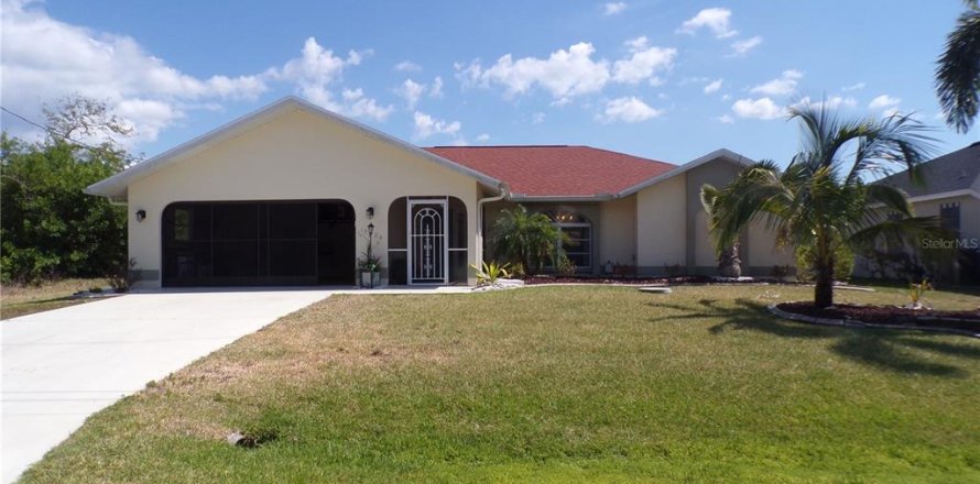 Villa ou maison à Port Charlotte, Floride 3 chambres, 178.56 m2 № 2108326