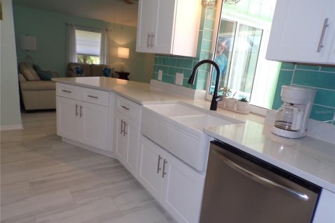 Villa ou maison à louer à Port Charlotte, Floride: 3 chambres, 178.56 m2 № 2108326 - photo 7
