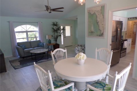Villa ou maison à louer à Port Charlotte, Floride: 3 chambres, 178.56 m2 № 2108326 - photo 9